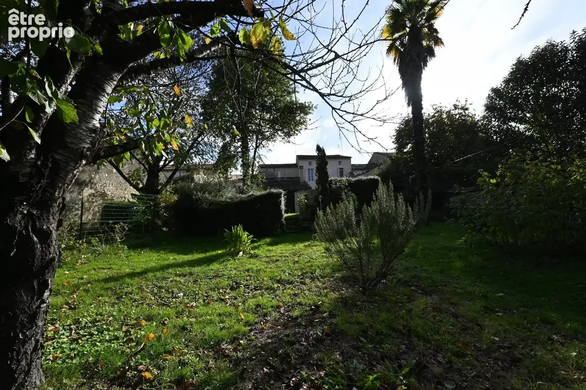 Appartement 207 m² à vendre à Saint-Jean-D'angely (17400) - photo 7