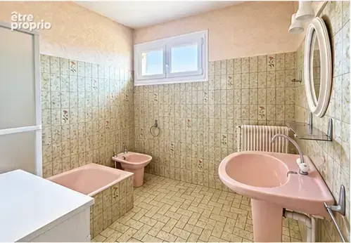 Maison t4/5   118 m2 habitables + sous-sol de 72 m2   parcelle arborée de 780 m2 - photo 5
