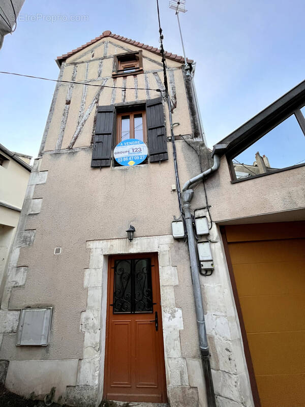 Maison à AUXERRE