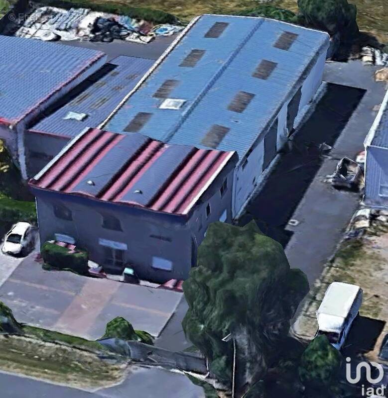 Photo 1 - Commerce à POCE-SUR-CISSE