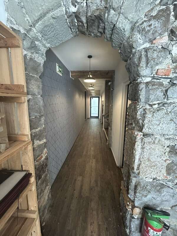 Commerce 115 m² à Chambery  - photo 2