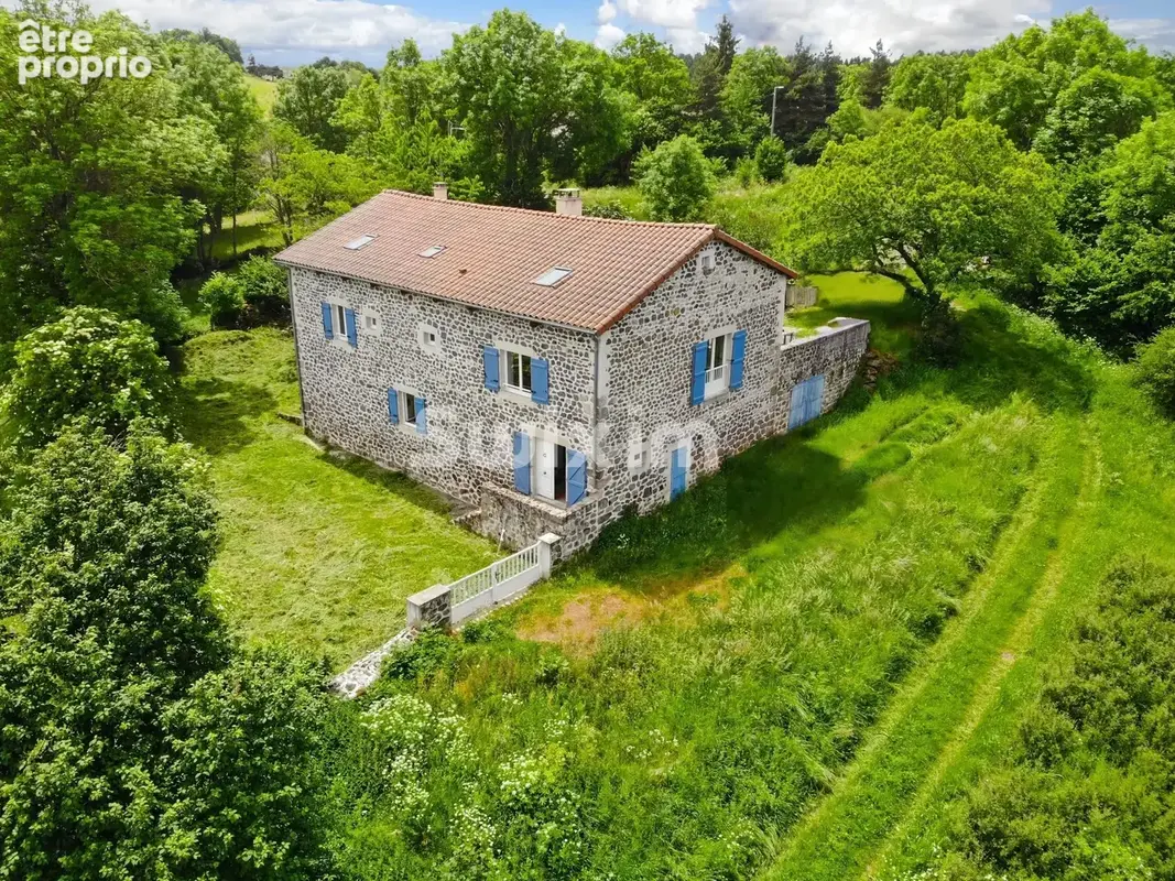 Maison de famille en pierre avec gîte, vue dégagée - photo 2