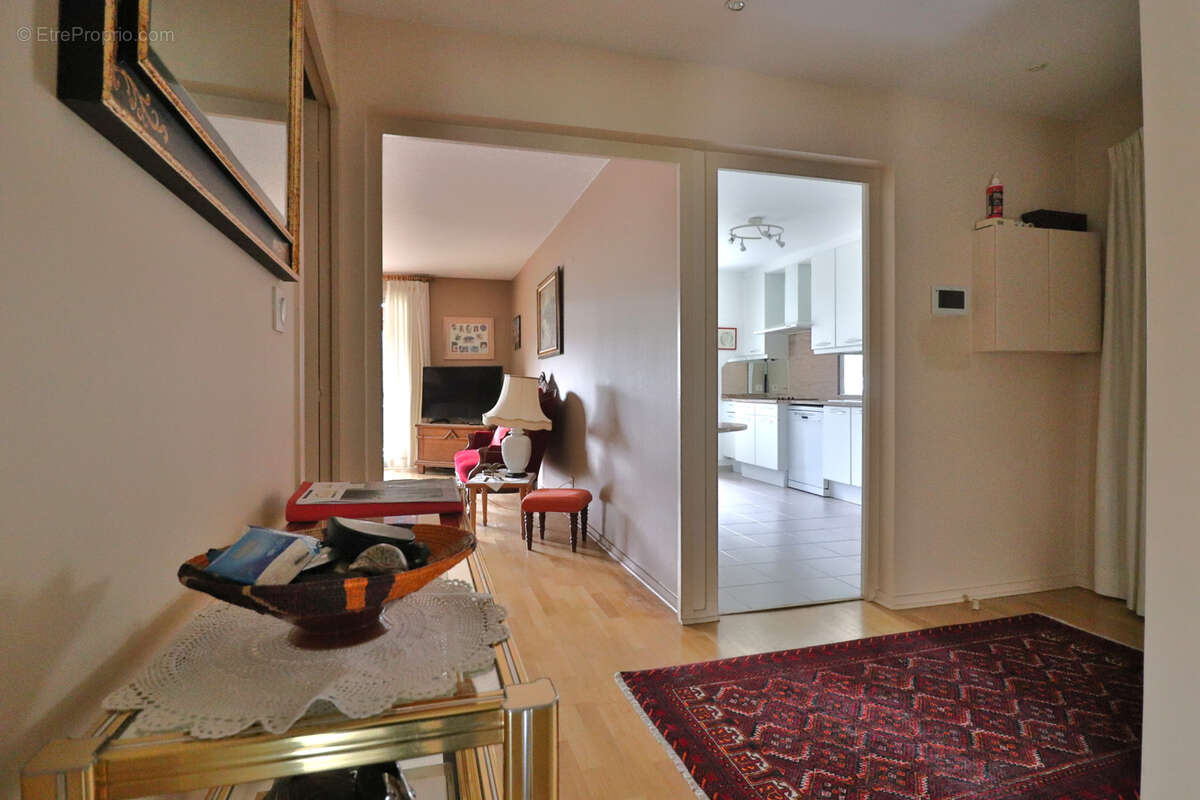 Appartement à CHARBONNIERES-LES-BAINS