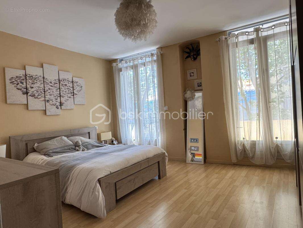 Appartement à LEZIGNAN-CORBIERES