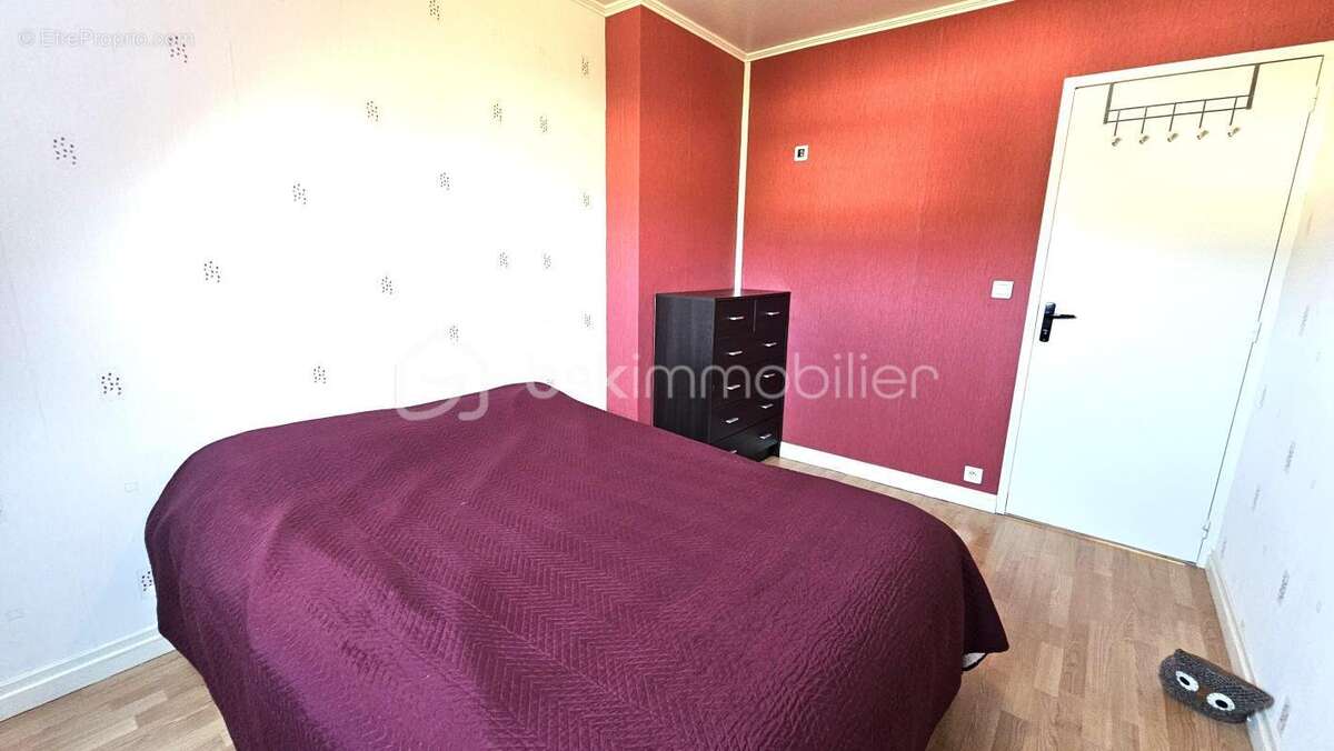 Maison à SAINT-JEAN-DE-LA-RUELLE