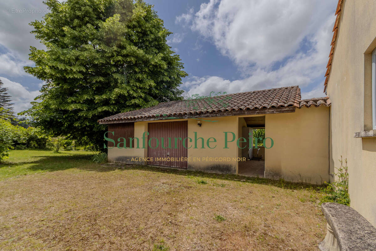 Maison à LA ROQUE-GAGEAC