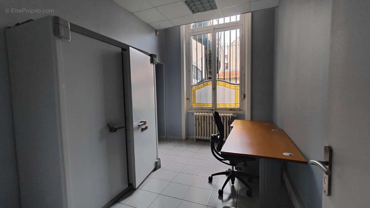 Locaux commerciaux / Bureaux - Provins - photo 7