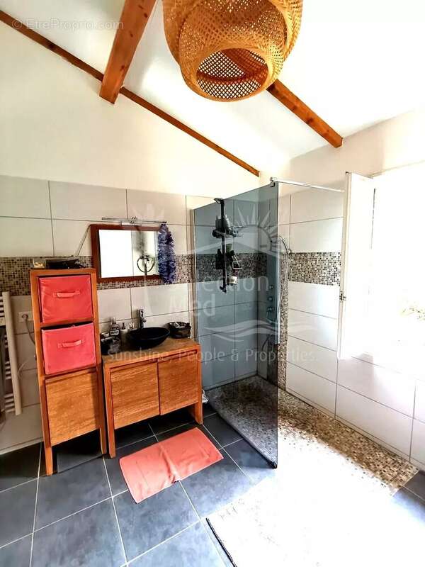 Appartement à SIX-FOURS-LES-PLAGES