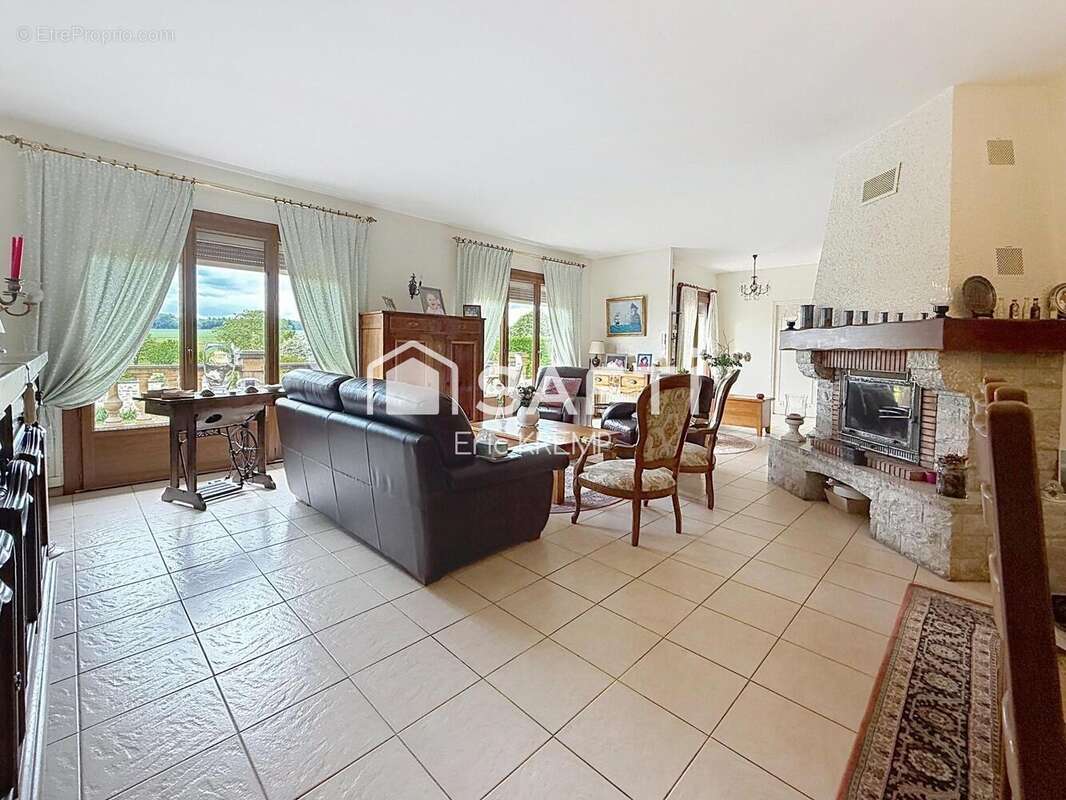 Maison 194 m² à Villers-Saint-Frambourg  - photo 3