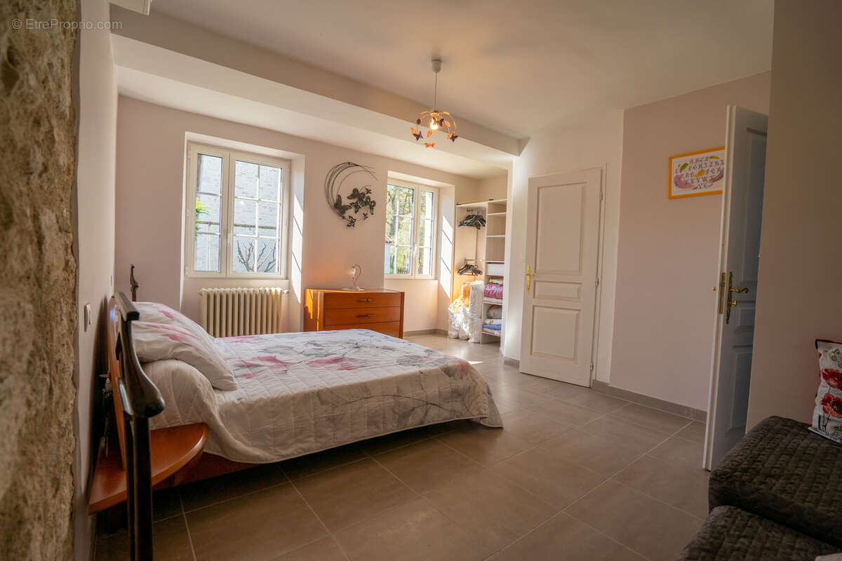 Maison à MONTCUQ