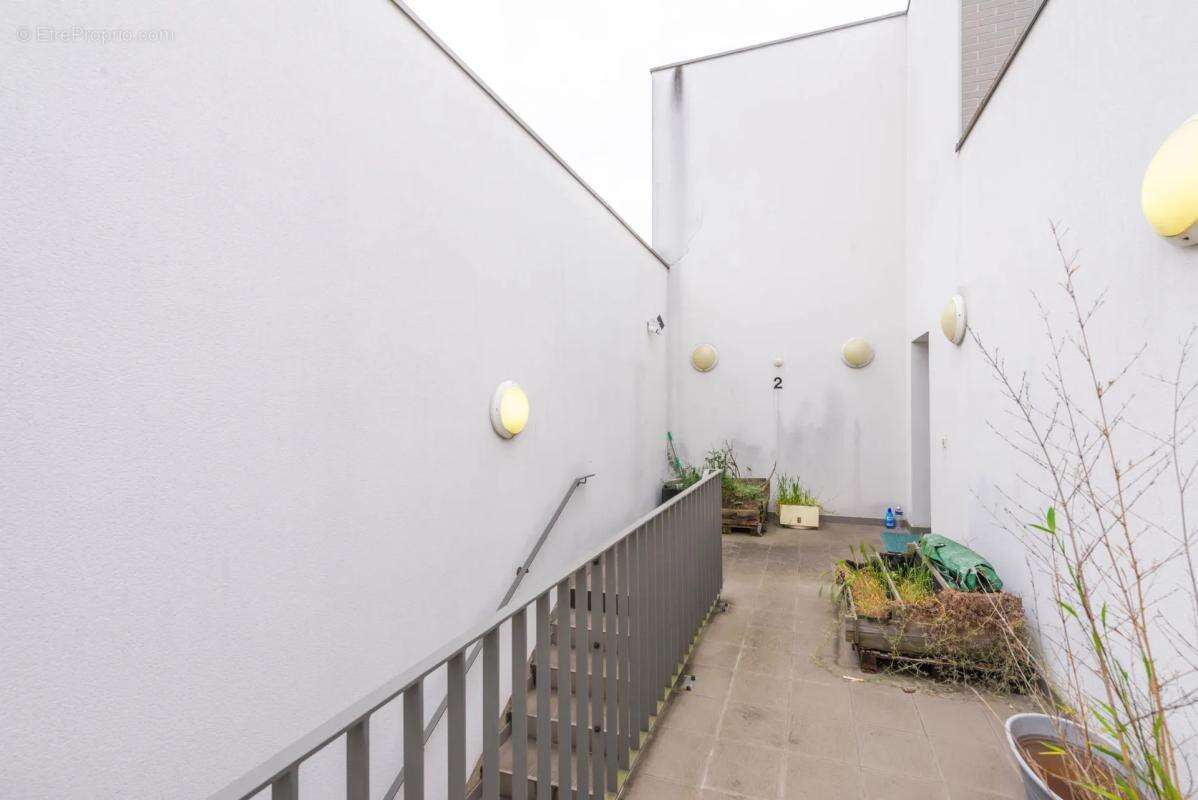 Duplex lumineux 4 pièces à Stains avec extérieurs - photo 11