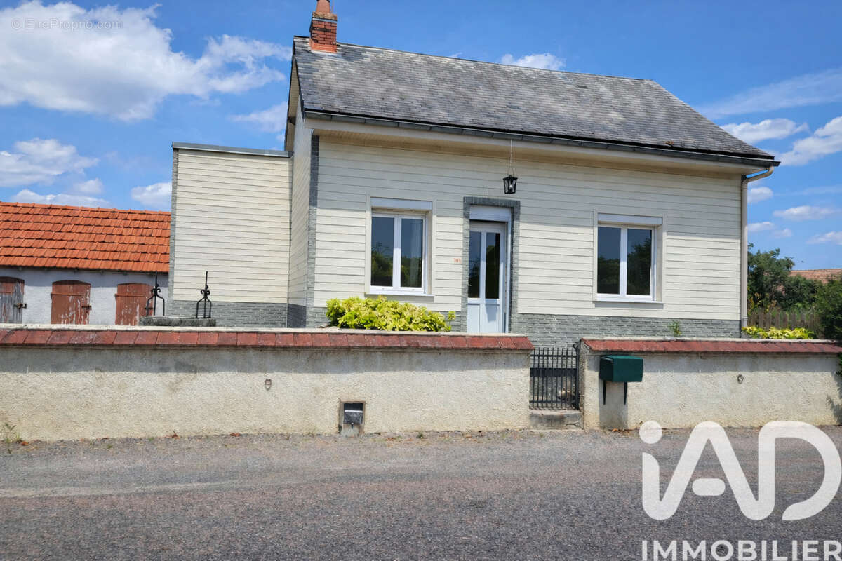 Maison 92 m² à Cronat  - photo 2