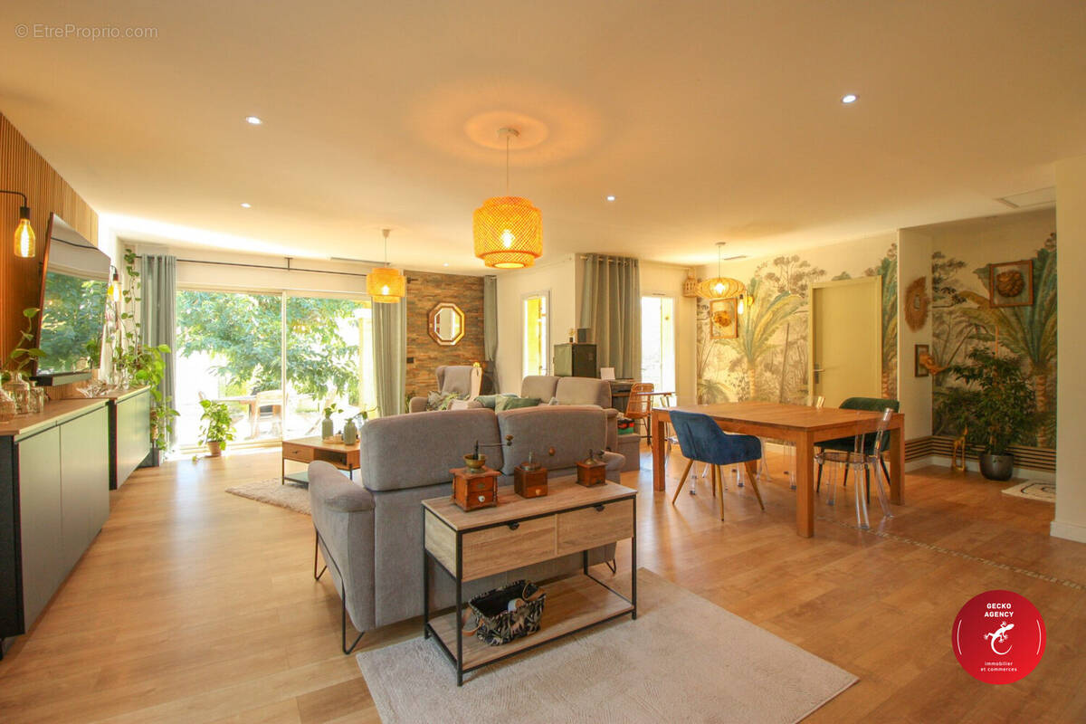 Maison à FIGANIERES