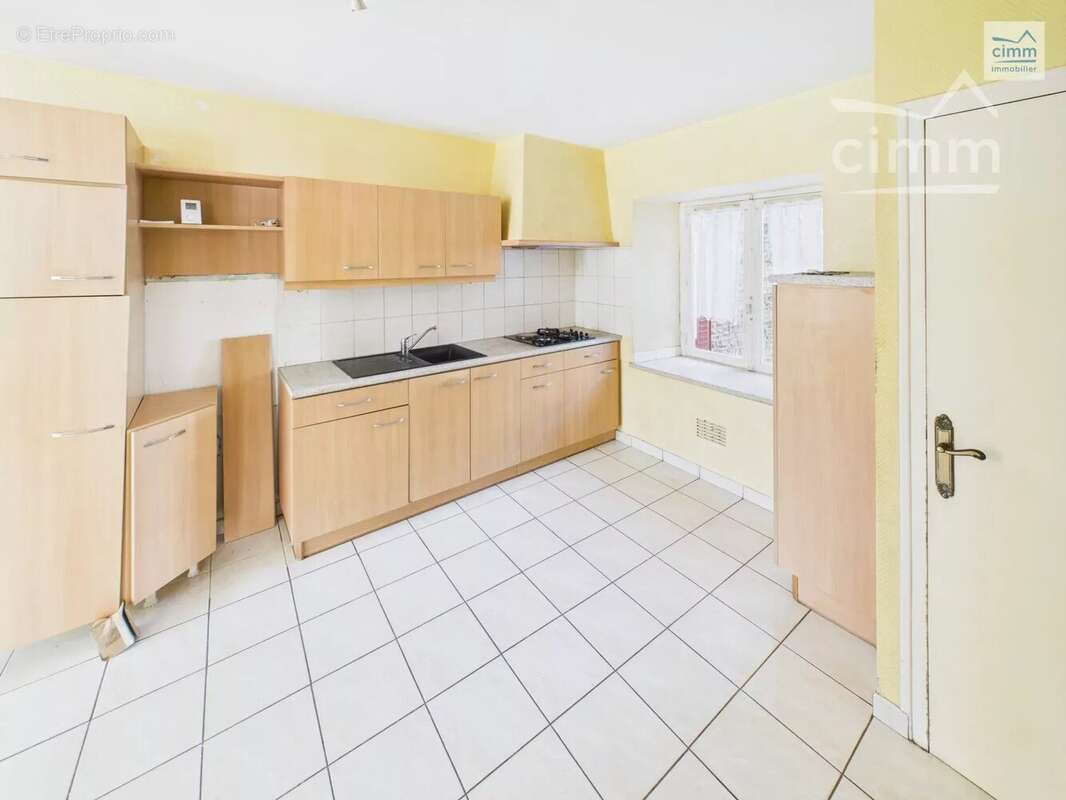 Maison à BOURG-DES-COMPTES