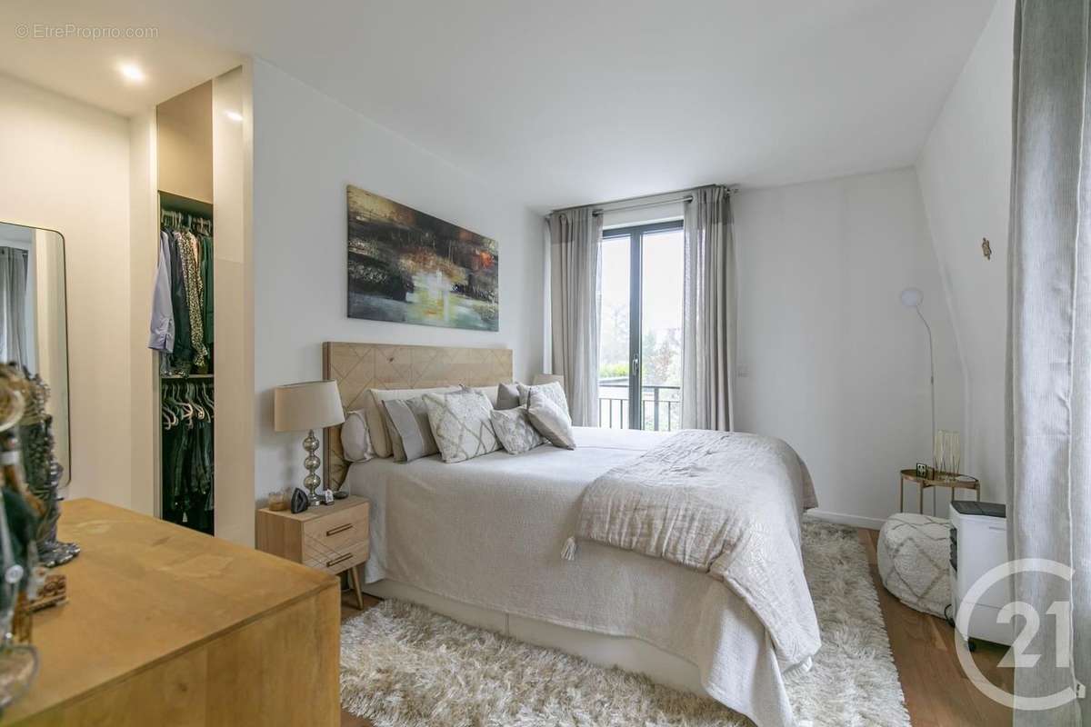 Maison à SAINT-MAUR-DES-FOSSES