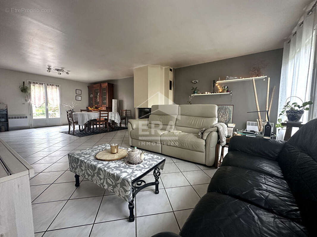 Maison à PONT-SUR-YONNE