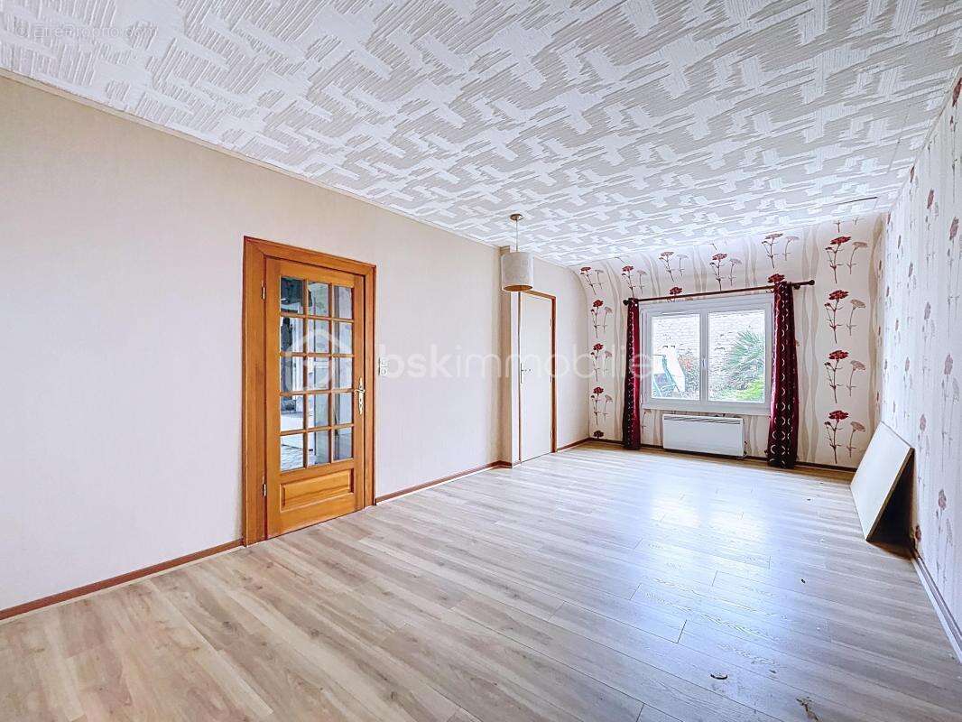 Maison à SAINT-ETIENNE-DU-ROUVRAY