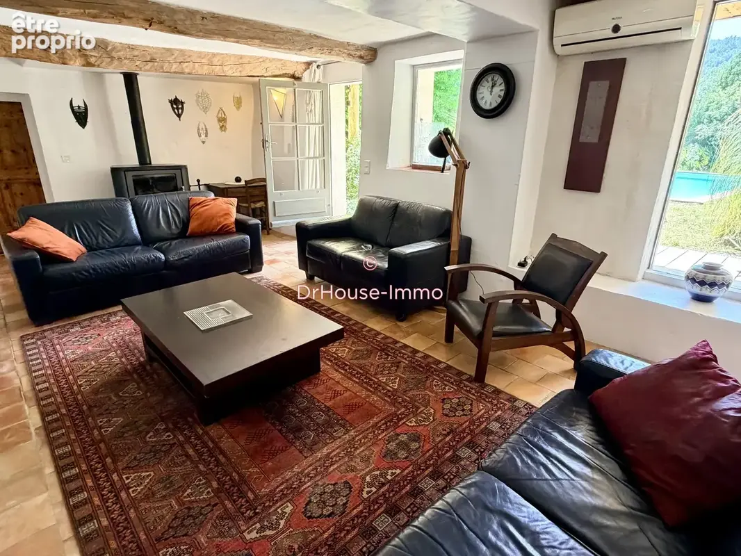 Maison 180 m² à Villecroze  - photo 17