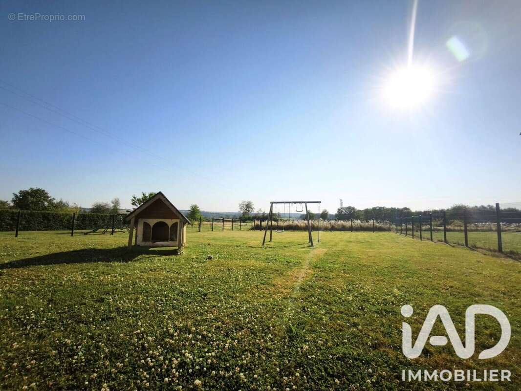 Maison 137 m² à Maubert-Fontaine  - photo 5