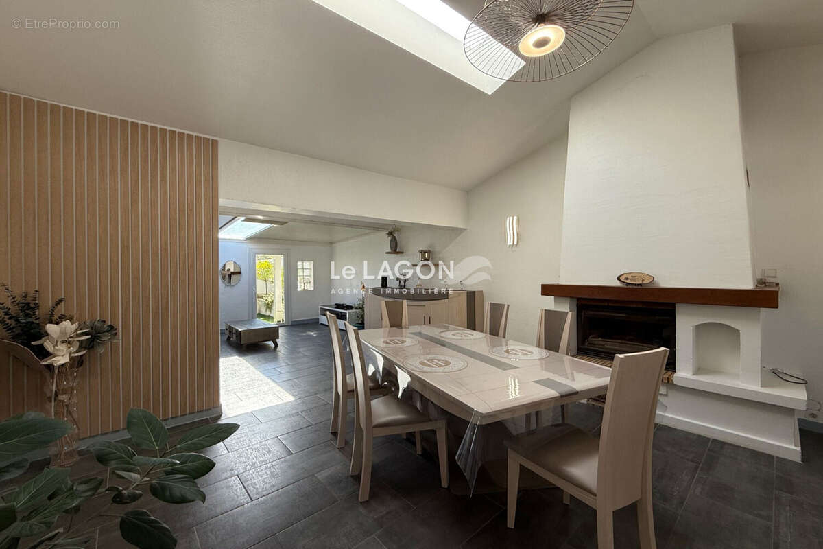 Maison à SAINT-CYPRIEN