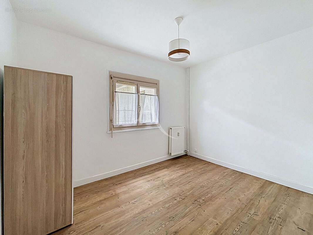 Appartement à AVRILLE