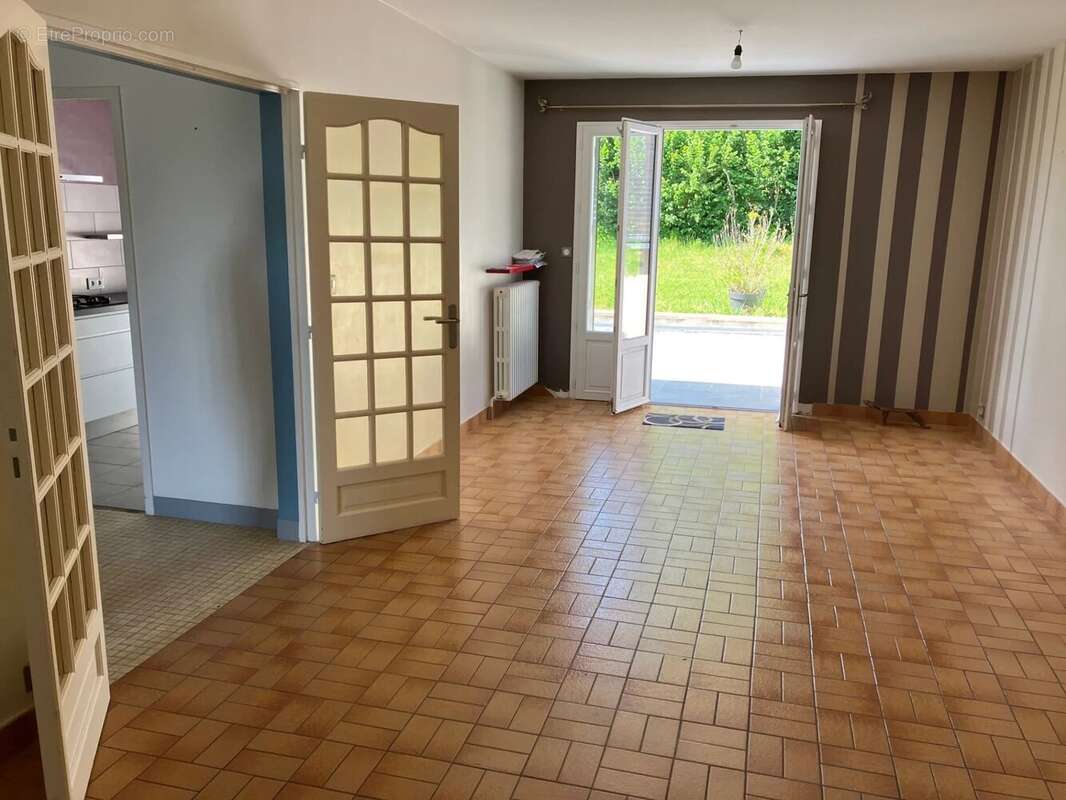 Maison à SAINT-CYR-SUR-LOIRE
