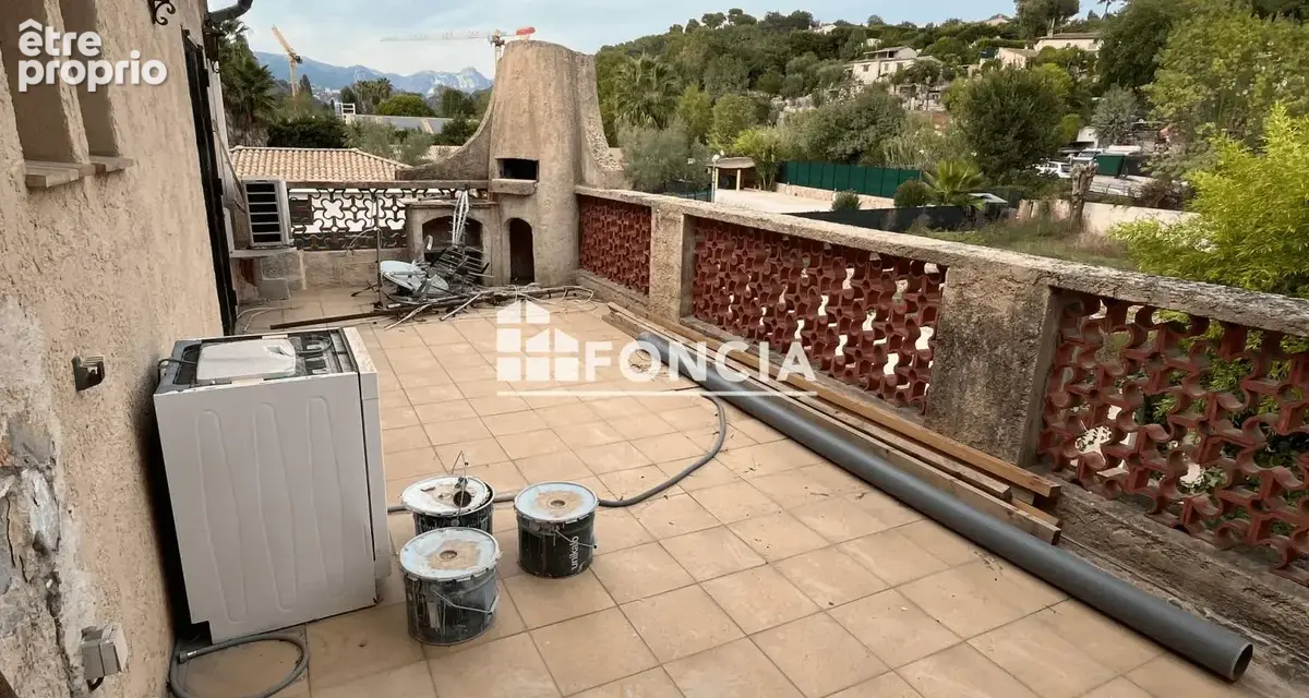 Saint-paul-de-vence — un haut de villa aux volumes exceptionnels 3 ou 4 chambres selon vos besoins - photo 22