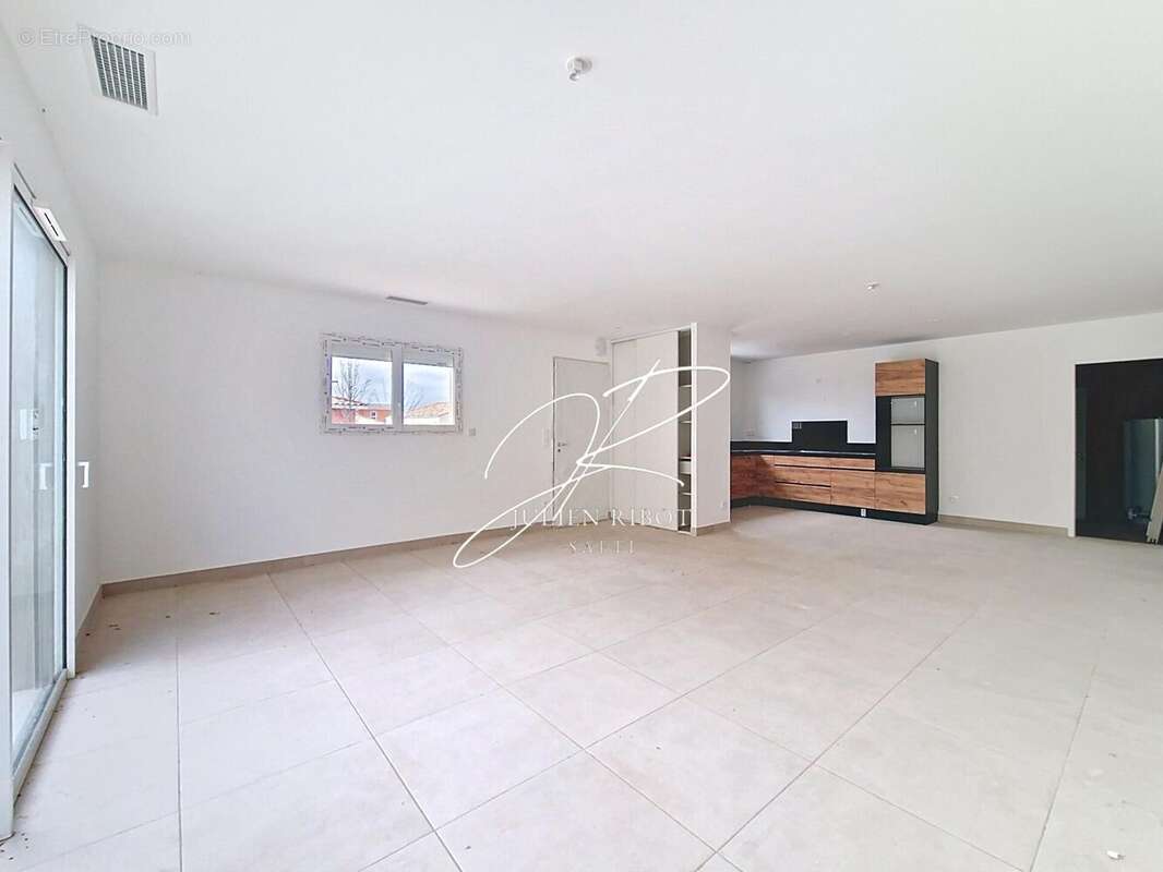 Photo 5 - Maison à NISSAN-LEZ-ENSERUNE