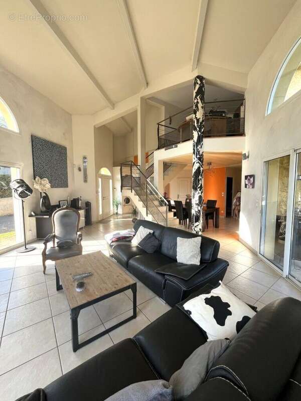 Maison à CAILLOUX-SUR-FONTAINES