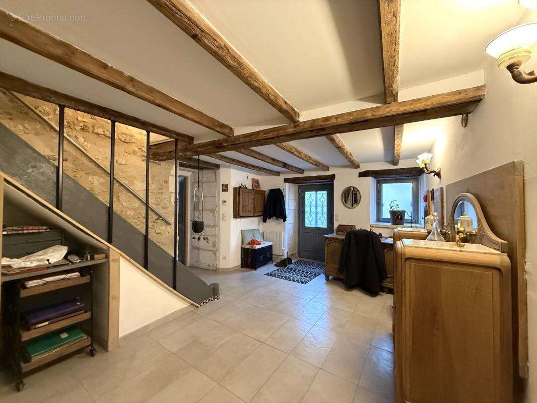 Maison à BOURDEILLES