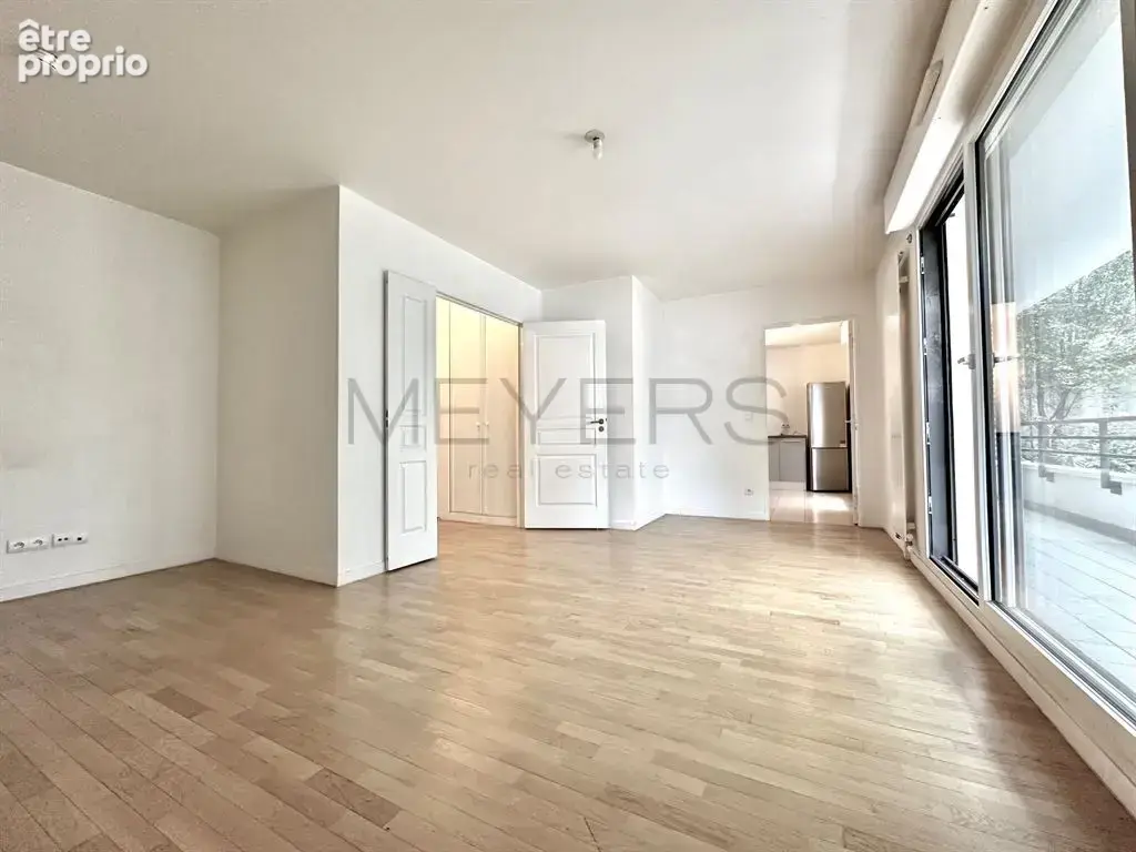Appartement à PARIS-19E