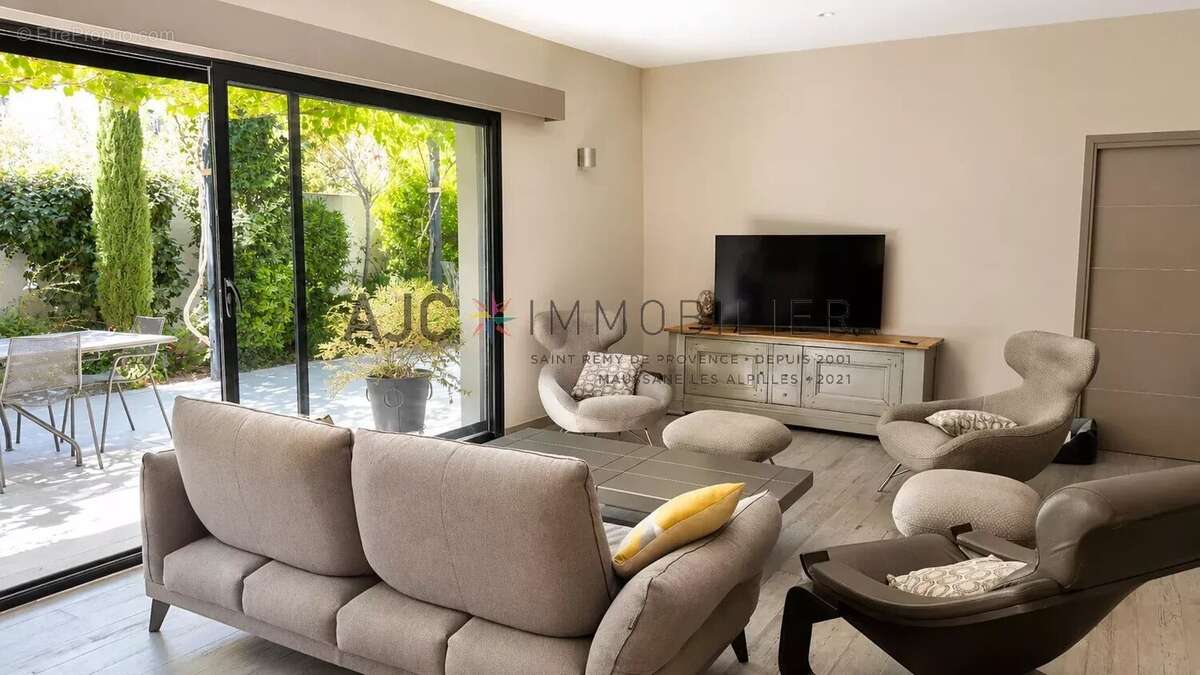 Maison contemporaine saint-remy-de-provence — centre ville a pieds. jardin. piscine - photo 6