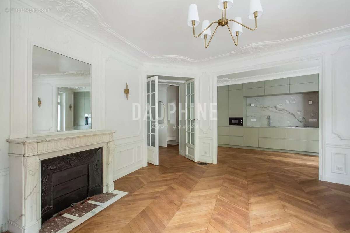 Appartement à PARIS-7E