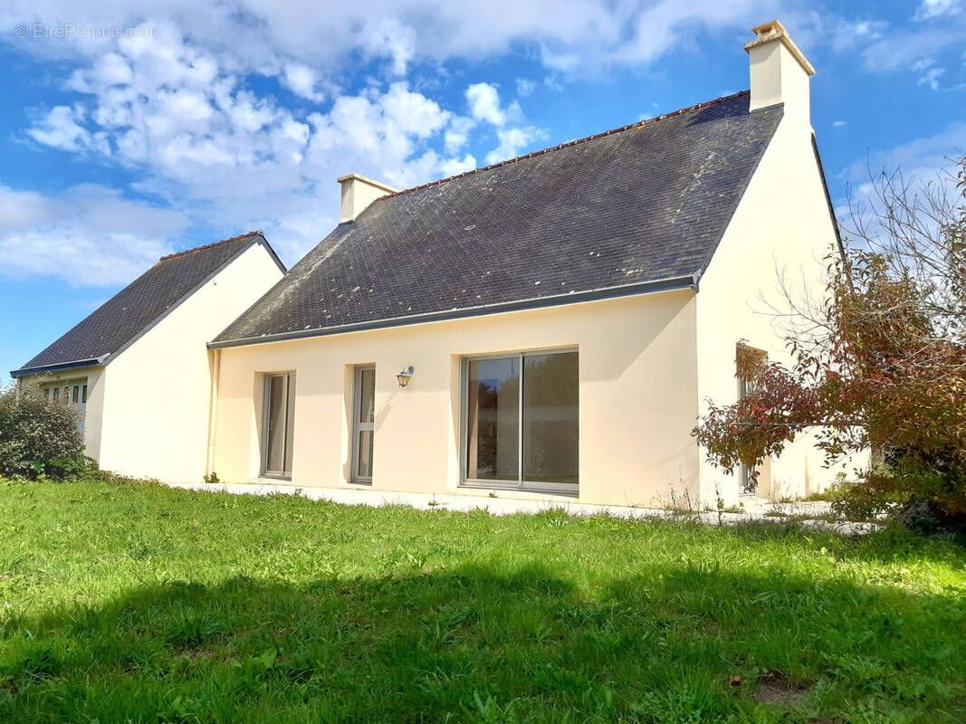 Maison à PLOZEVET