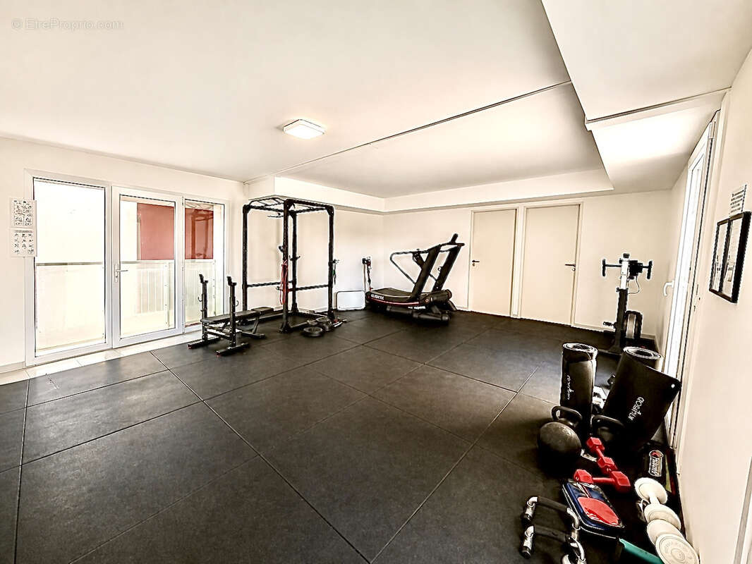 Appartement à MARSEILLE-6E