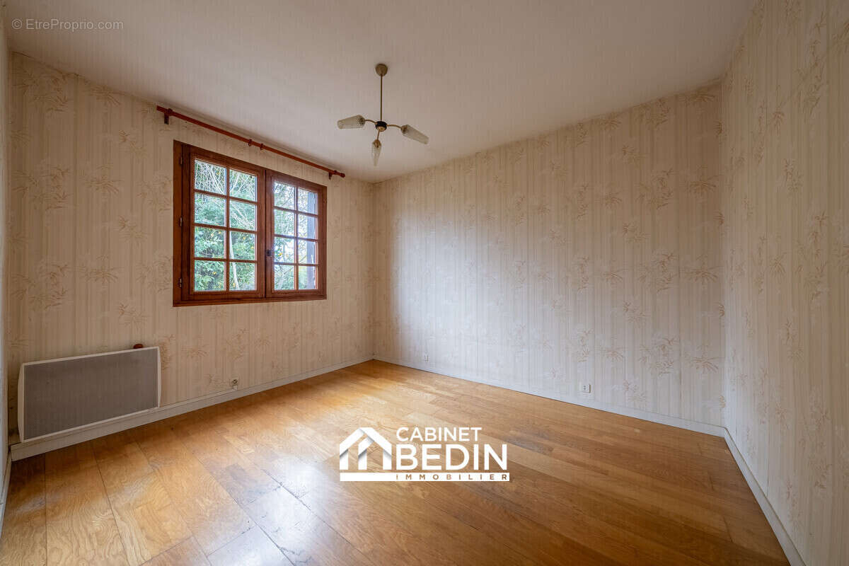 Maison 98 m² à Sadirac  - photo 6