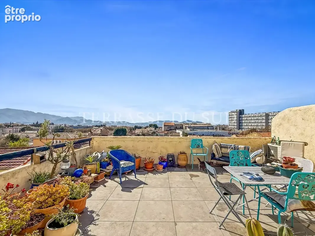 Vente Appartement T2/3 de 58 m2 LC avec Grande Terrasse, Parking Privatif et Cave - Montolivet Marseille 12 - photo 2
