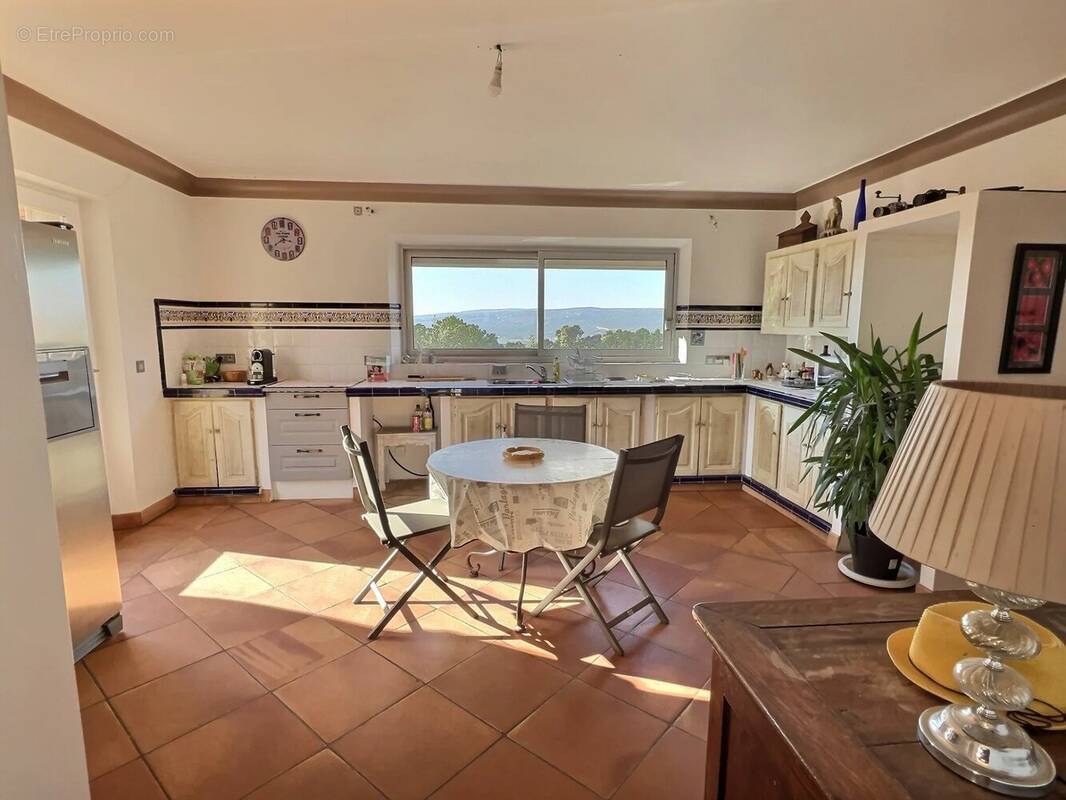 Maison à ROUSSILLON