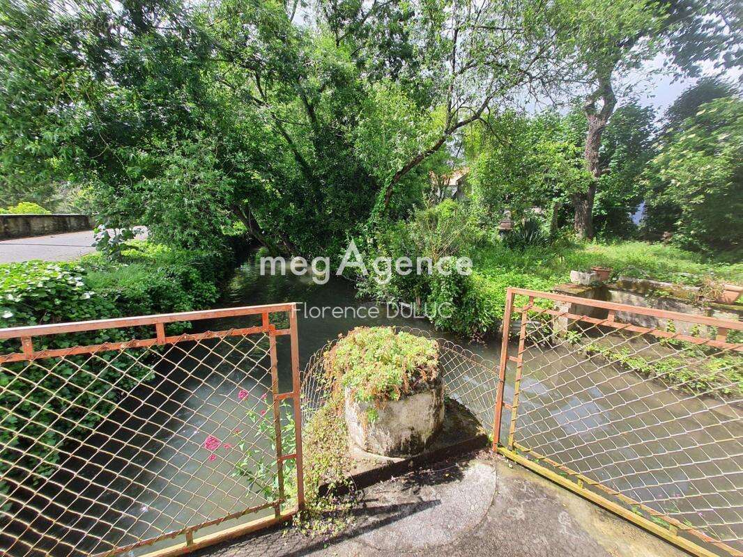 Maison à SAINT-JEAN-D'ANGELY