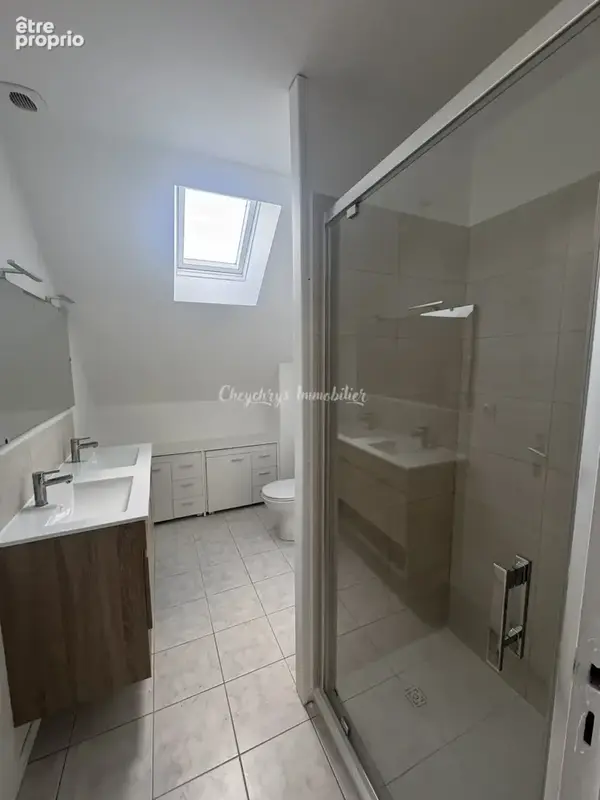 Maison familiale avec jardin et garage - photo 13