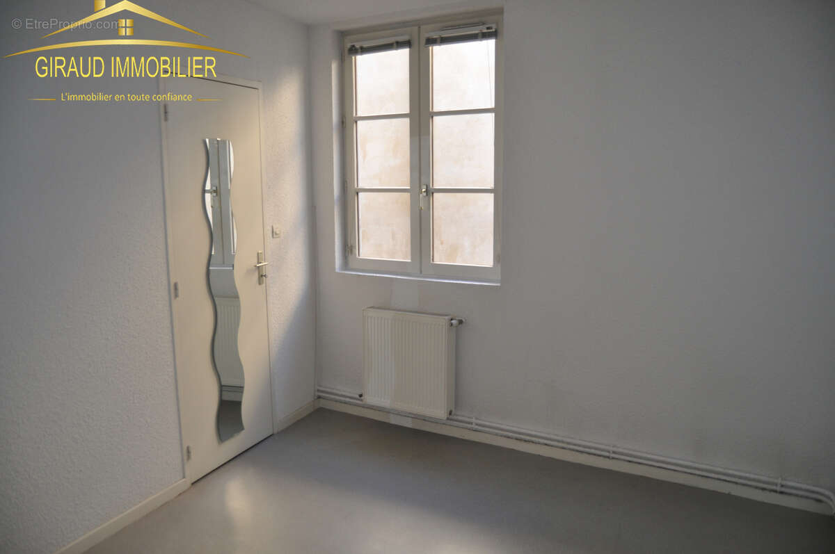 Appartement à CHARLIEU