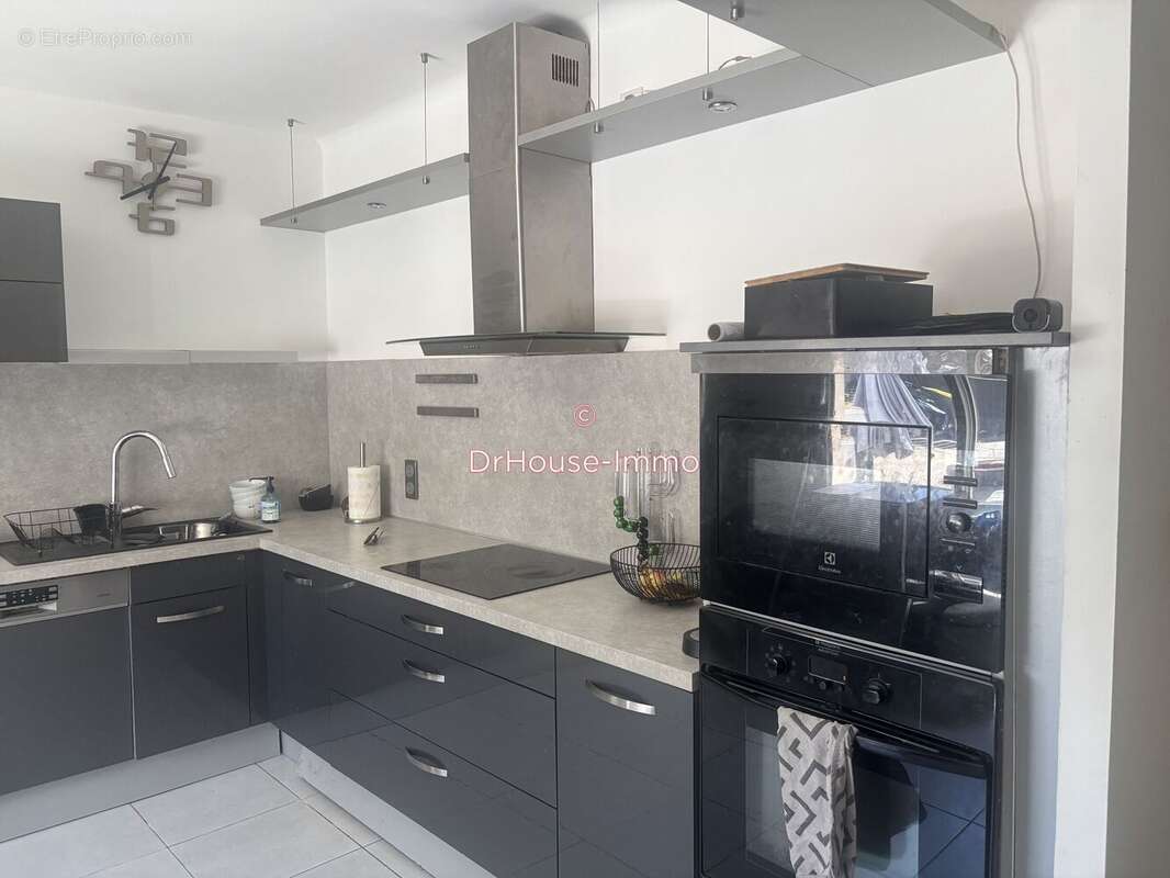 Maison 106 m² à Marignane  - photo 5