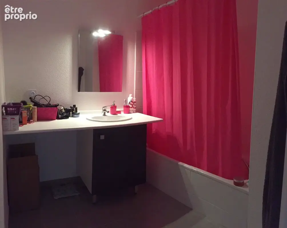 Appartement 64 m² à Cenon  - photo 7