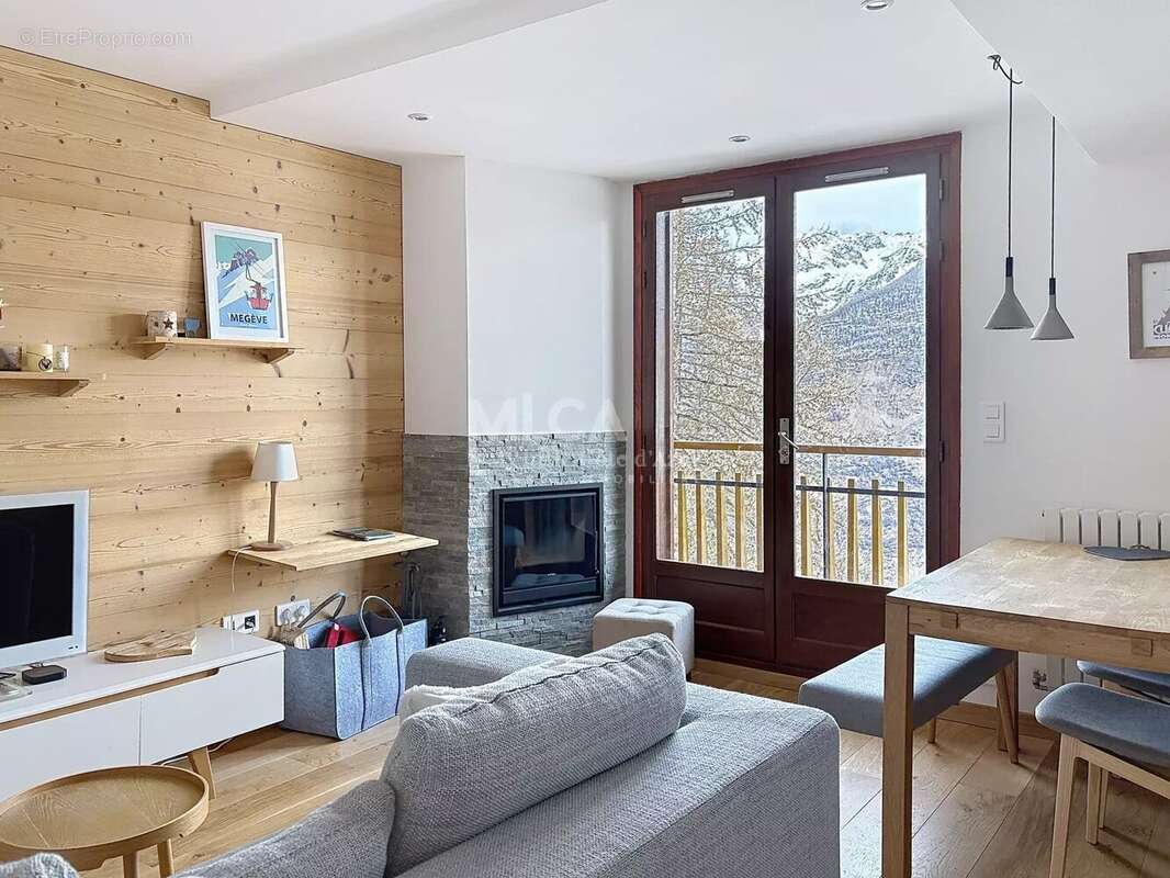 Appartement à SAINT-ETIENNE-DE-TINEE