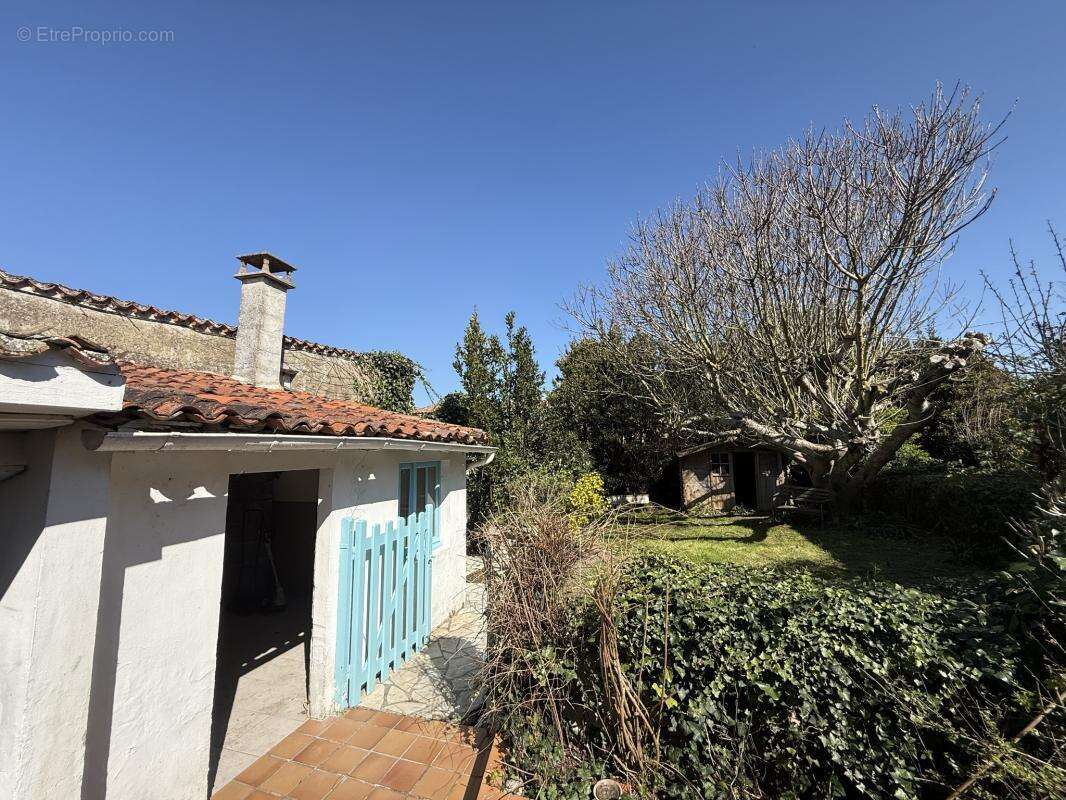 Maison à TALMONT-SUR-GIRONDE