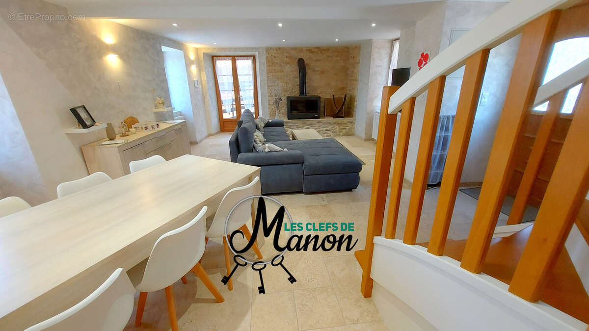 Maison à CHATEAUPONSAC