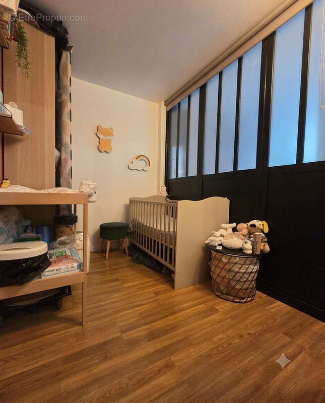 Appartement à PARIS-19E