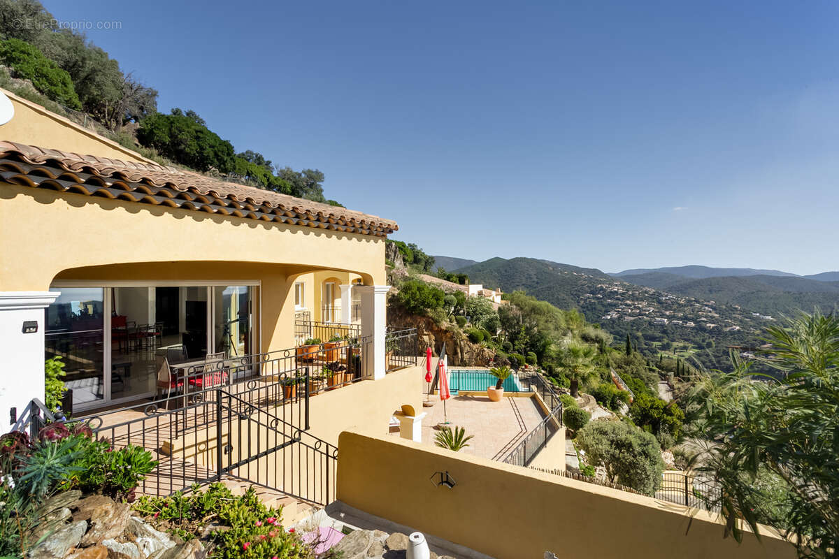 Maison à LA LONDE-LES-MAURES