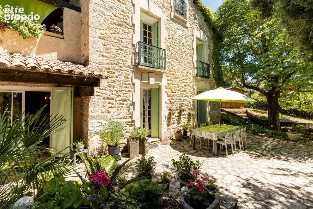 Maison 8 pièces 232 m² à vendre à Lamalou-Les-Bains (34240) - photo 2