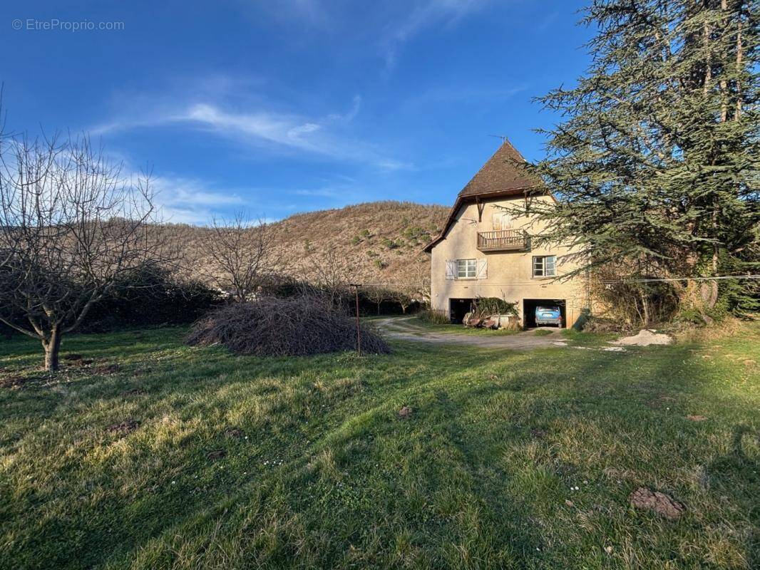 Maison à LAMAGDELAINE